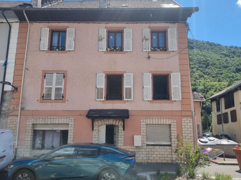 Immeuble à  Aiguebelle (73220),  pièces