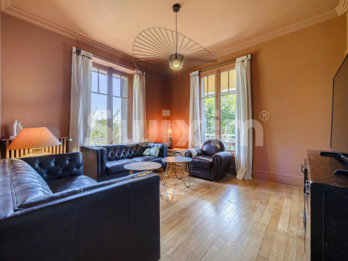 Maison à  Aix-les-Bains (73100), 10 pièces