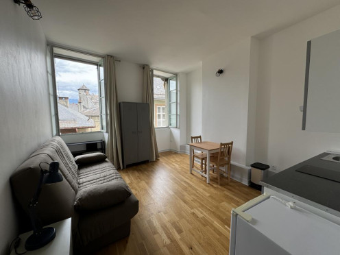 Studio à  Chambéry (73000), 1 pièces