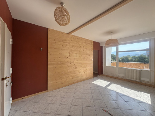 Appartement à  Cognin (73160), 5 pièces