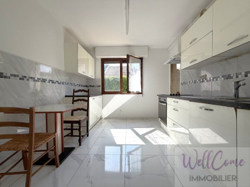 Appartement à  Aix-les-Bains (73100), 4 pièces