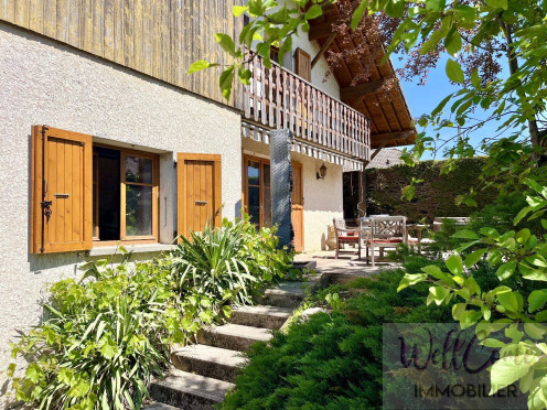 Maison à  Albens (73410), 8 pièces
