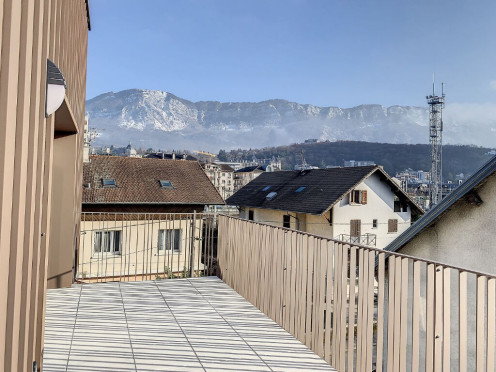 Appartement à  Aix-les-Bains (73100), 4 pièces