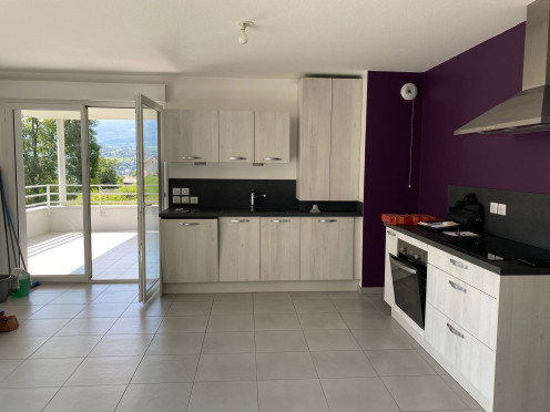 Appartement à  Bassens (73000), 3 pièces
