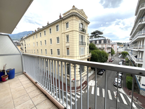 Appartement à  Aix-les-Bains (73100), 2 pièces