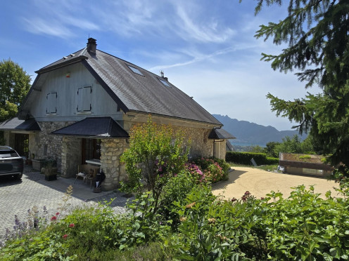 Maison à  Pugny-Chatenod (73100), 7 pièces