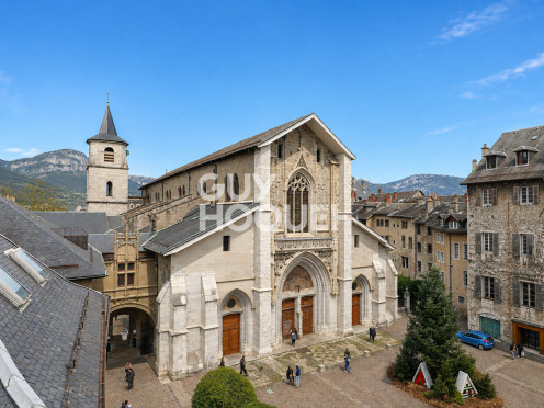 Appartement à  Chambéry (73000), 2 pièces