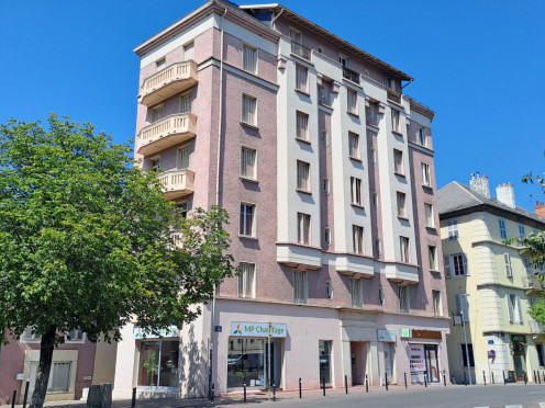 Appartement à  Chambéry (73000), 2 pièces