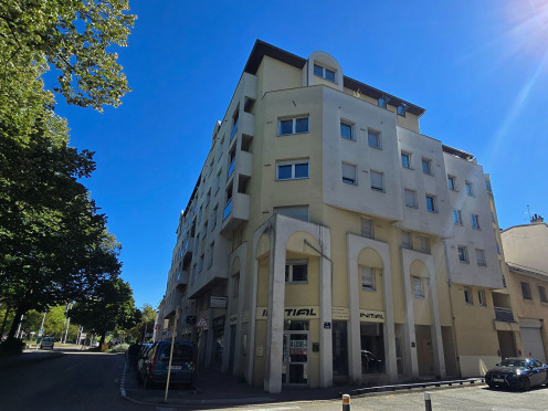 Appartement à  Chambéry (73000), 6 pièces