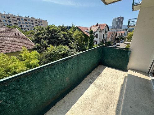 Appartement à  Chambéry (73000), 4 pièces