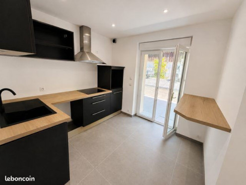 Appartement à  Chambéry (73000), 4 pièces