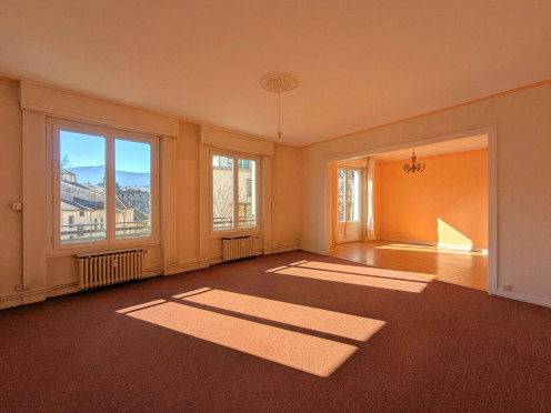 Appartement à  Chambéry (73000), 5 pièces