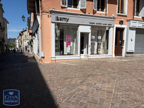 Local commercial à  Aix-les-Bains (73100),  pièces