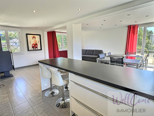 Maison à  Aix-les-Bains (73100), 8 pièces