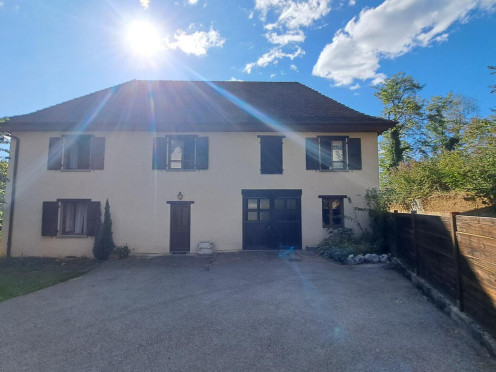Maison à  Domessin (73330), 8 pièces