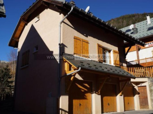 Maison à  Saint-Sorlin-d'Arves (73530), 15 pièces