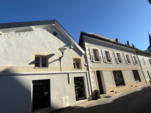 Murs commerciaux à  Novalaise (73470),  pièces