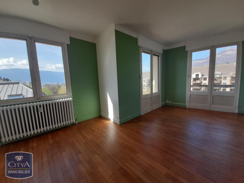 Appartement à  Chambéry (73000), 3 pièces