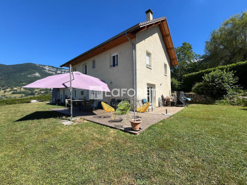 Maison à  Montcel (73100), 8 pièces