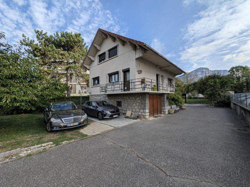 Maison à  Bassens (73000), 6 pièces