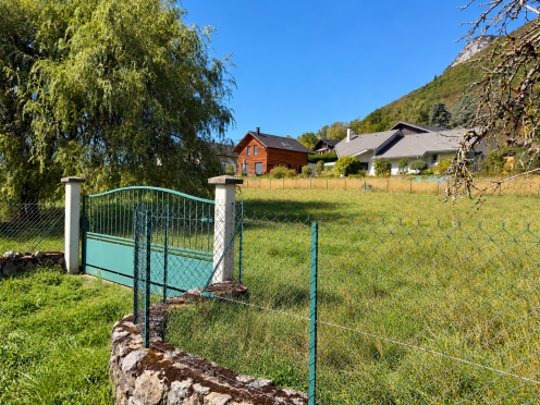Terrain à  Saint-Jean-d'Arvey (73230),  pièces