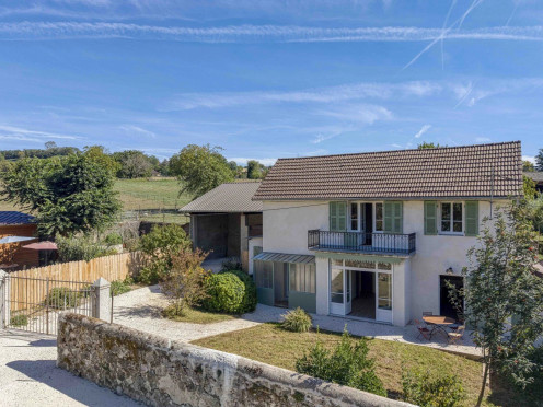 Maison à  Saint-Genix-sur-Guiers (73240), 4 pièces