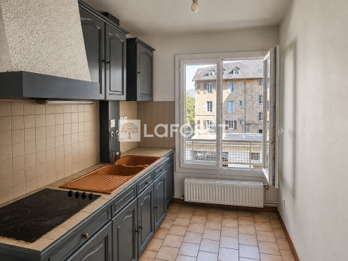 Appartement à  Chambéry (73000), 3 pièces