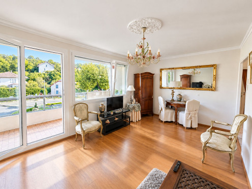 Appartement à  Aix-les-Bains (73100), 4 pièces