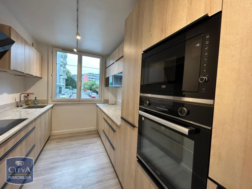 Appartement à  Chambéry (73000), 3 pièces