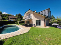 Maison à  Viviers-du-Lac (73420), 7 pièces