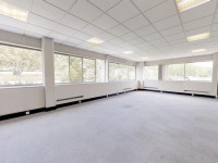 Local commercial à  Chambéry (73000),  pièces