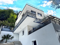 Maison à  Voglans (73420), 7 pièces