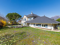 Maison à  Challes-les-Eaux (73190), 7 pièces