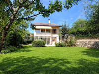 Maison à  Voglans (73420), 7 pièces